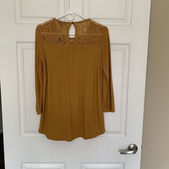 Artesia Women’s Small Mustard Yellow Lace Long Sleeve Top New - Picture 6 of 12